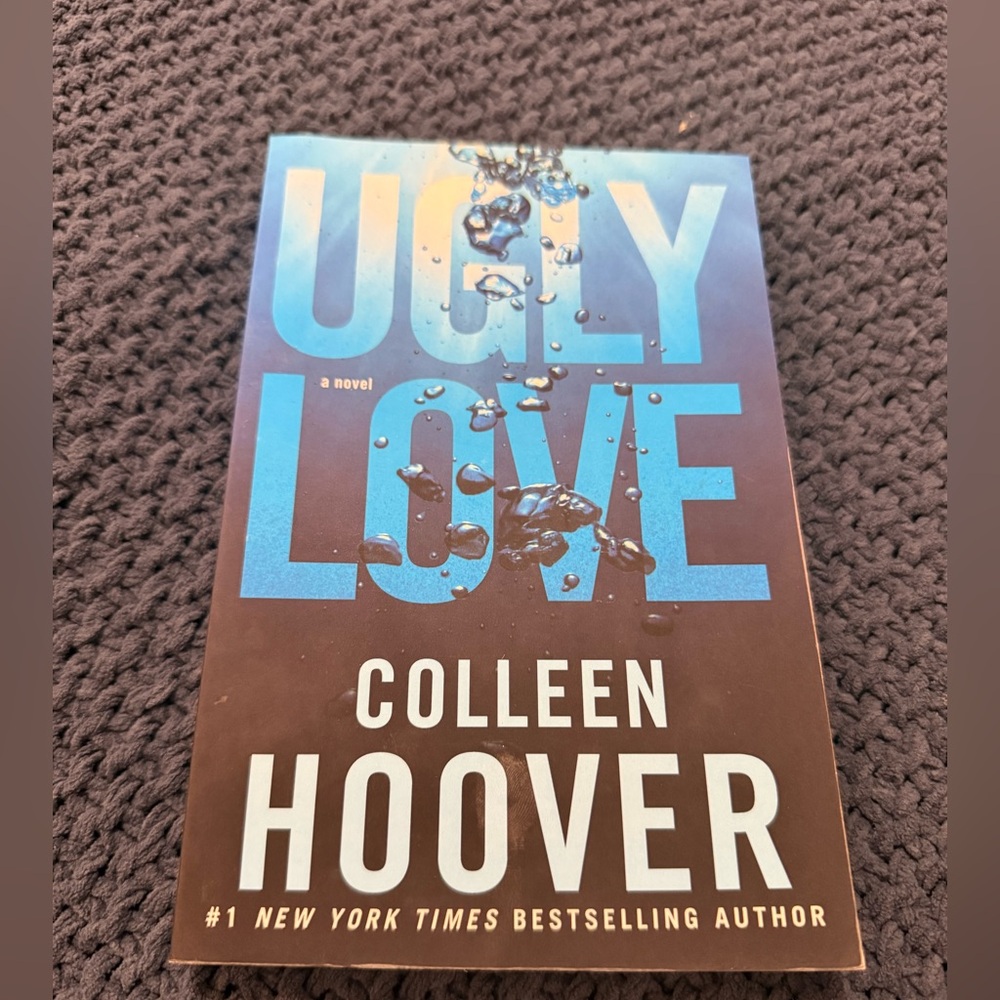 COLLEN Hoover